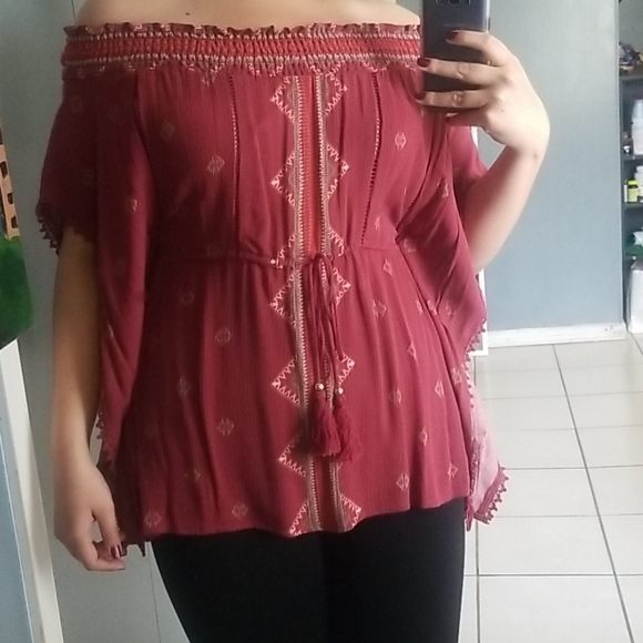 C+J Collection off-shoulder boho top - Picture 2 of 6